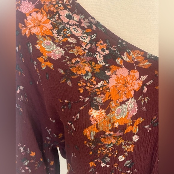 🏷️LUQ Women’s Flowy | Floral Tie Shirt - Picture 3 of 4